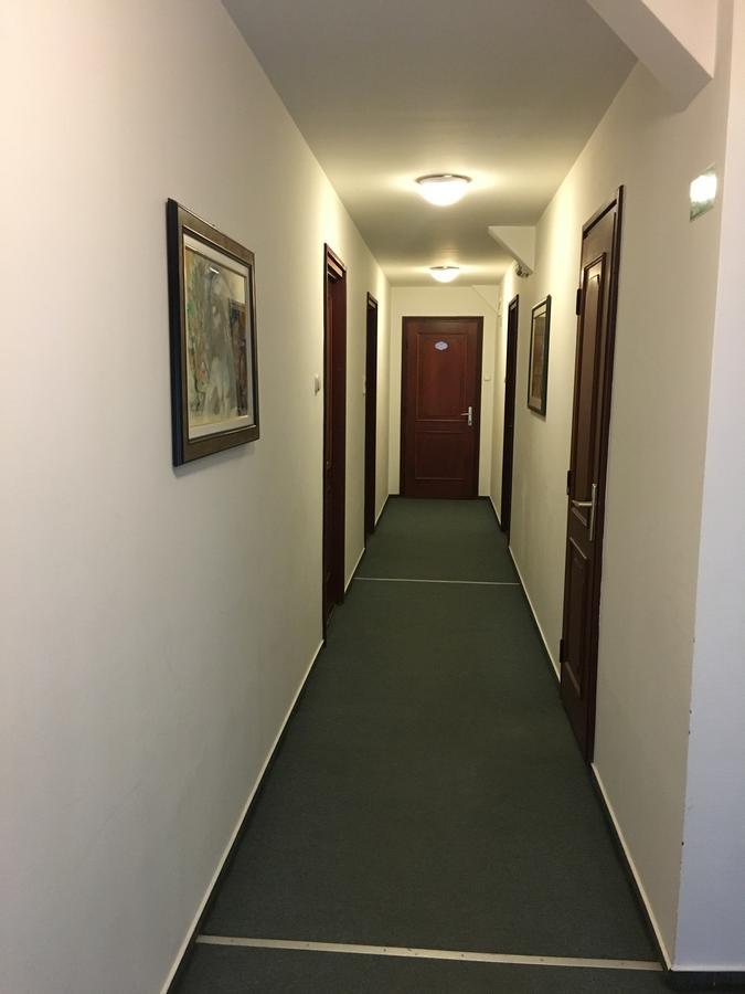 Hotel Fama Hódmezővásárhely Exterior foto